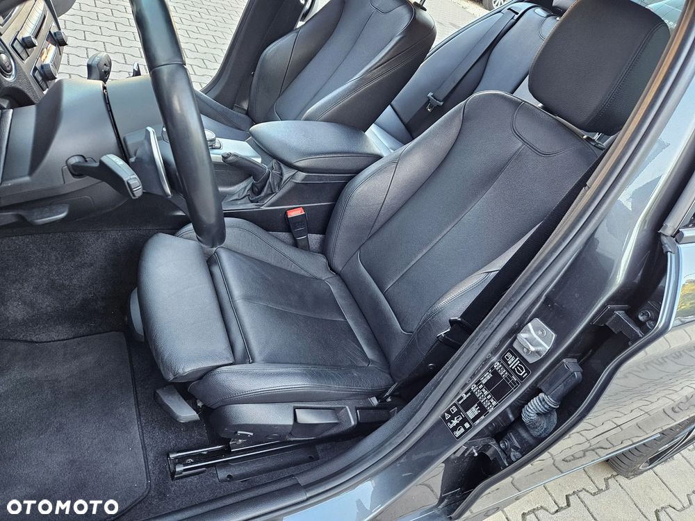 BMW Seria 1 M135i xDrive Sport-Aut - 26