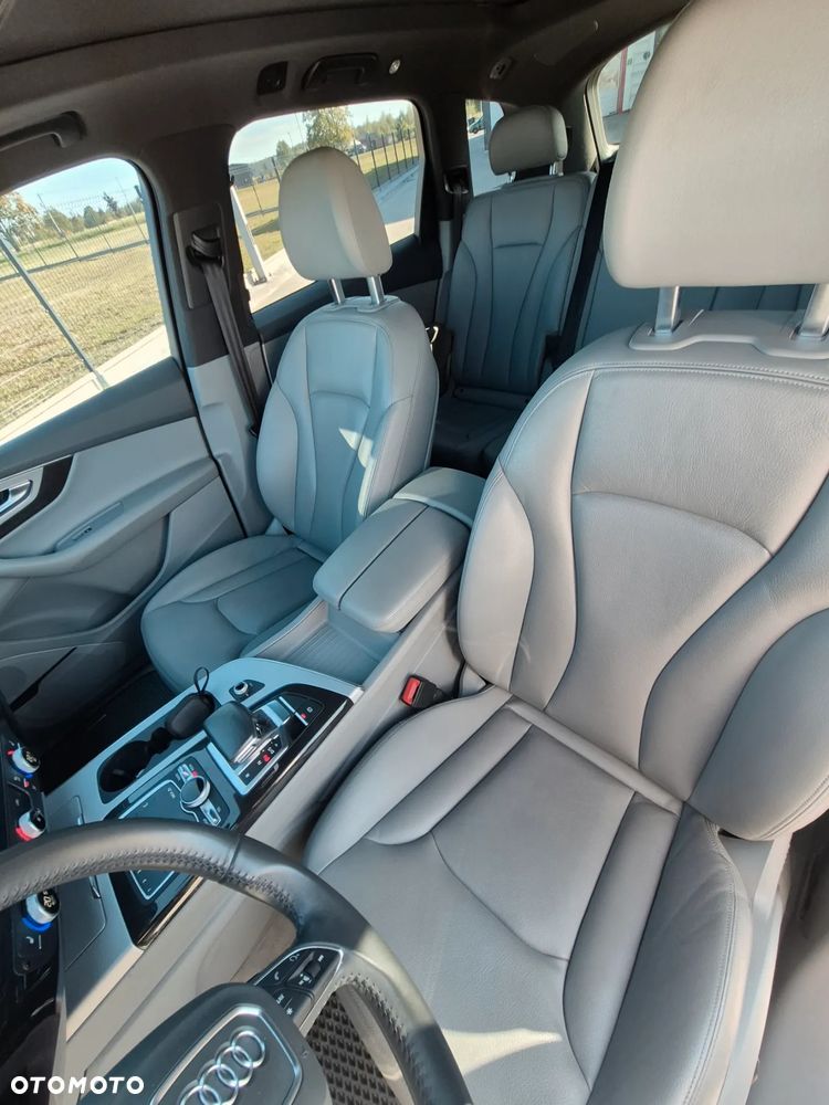 Audi Q7 - 8