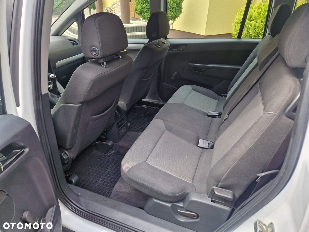 Opel Zafira 1.8 Family - 8