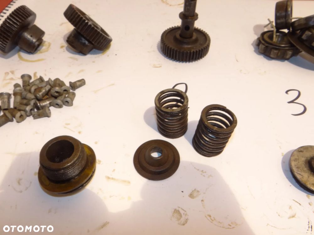 JUNAK M10 , M7 ZĘBATKI KORKI  PROWADNICE INNE CENA ZA CAŁOŚĆ  R005 - 7