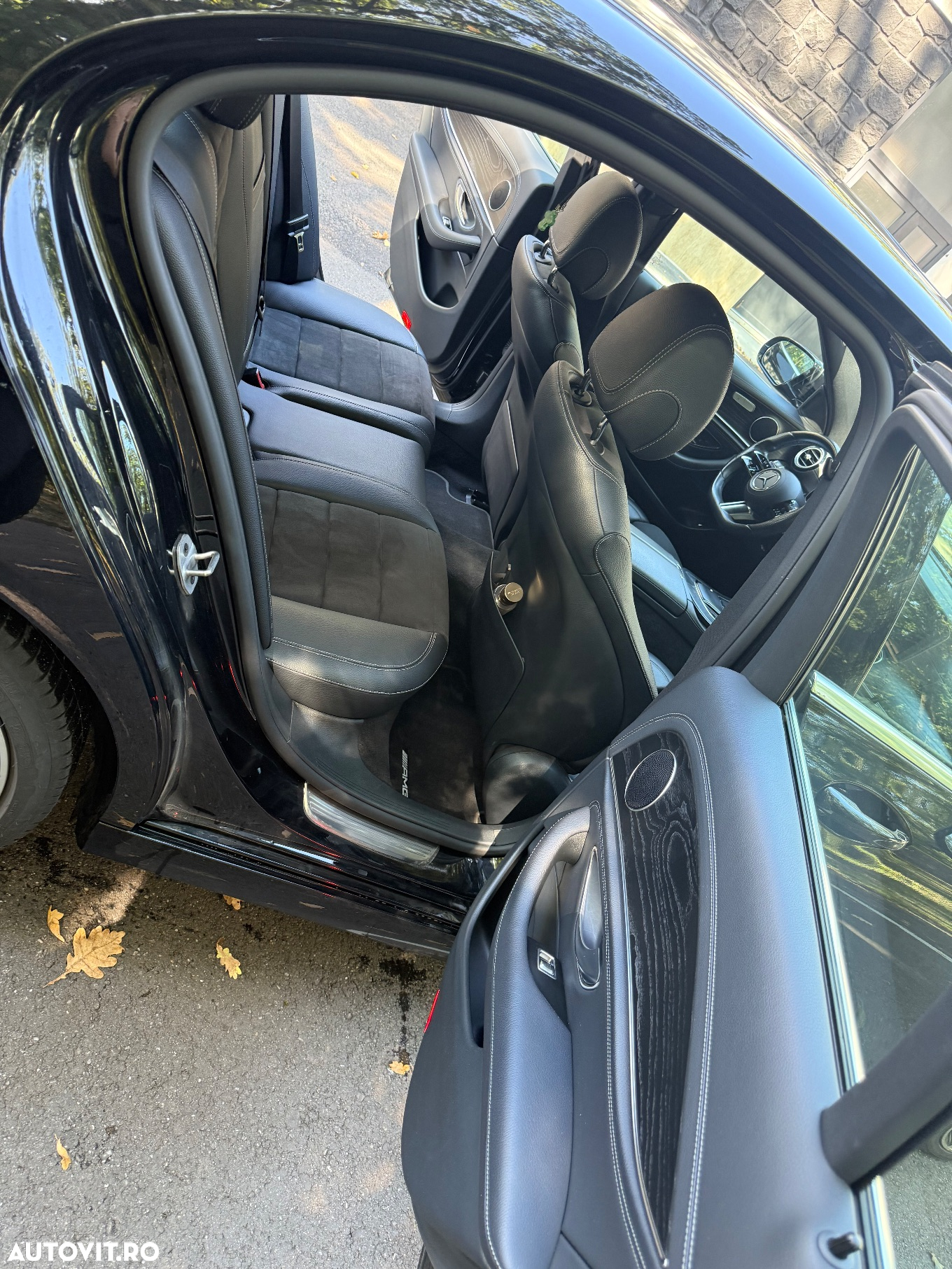 Mercedes-Benz E 220 d T 9G-TRONIC AMG Line - 12