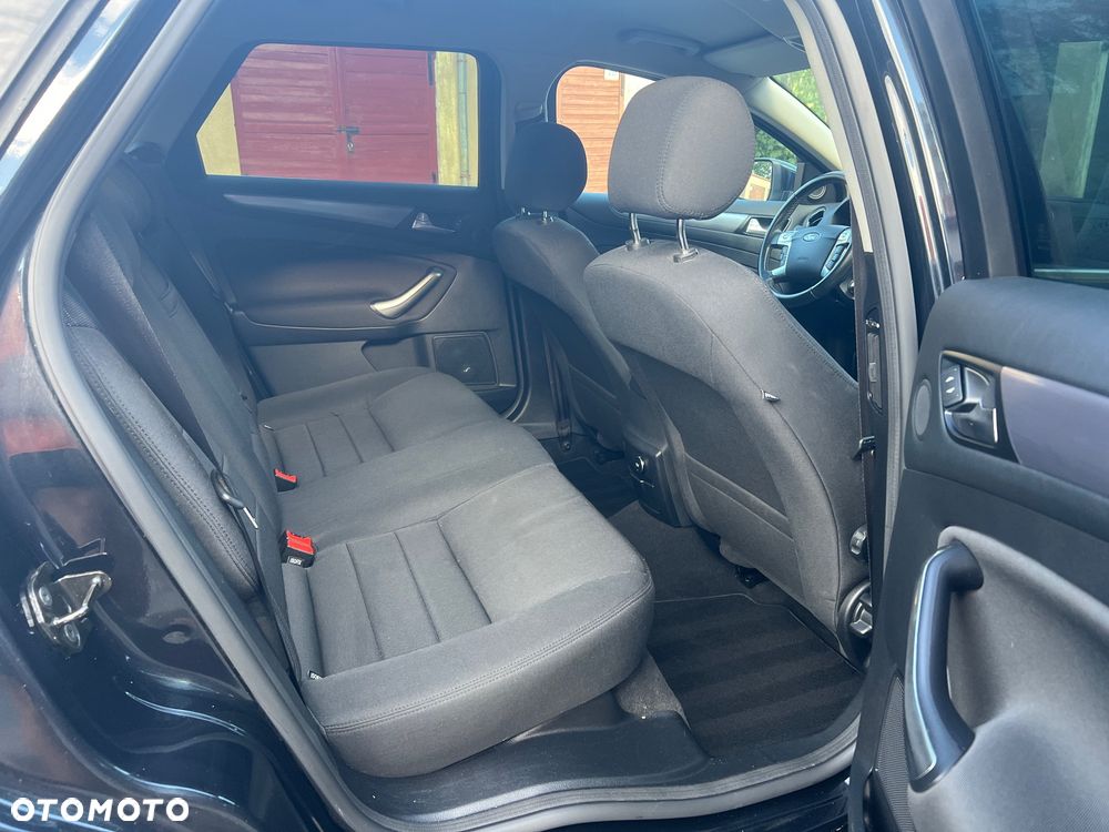 Ford Mondeo 2.0 TDCi Titanium - 12