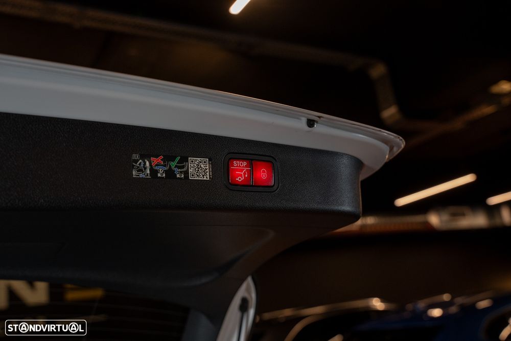 Mercedes-Benz E 53 AMG Hybrid 4Matic+ - 51