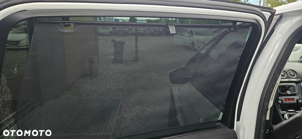 Ford S-Max - 36