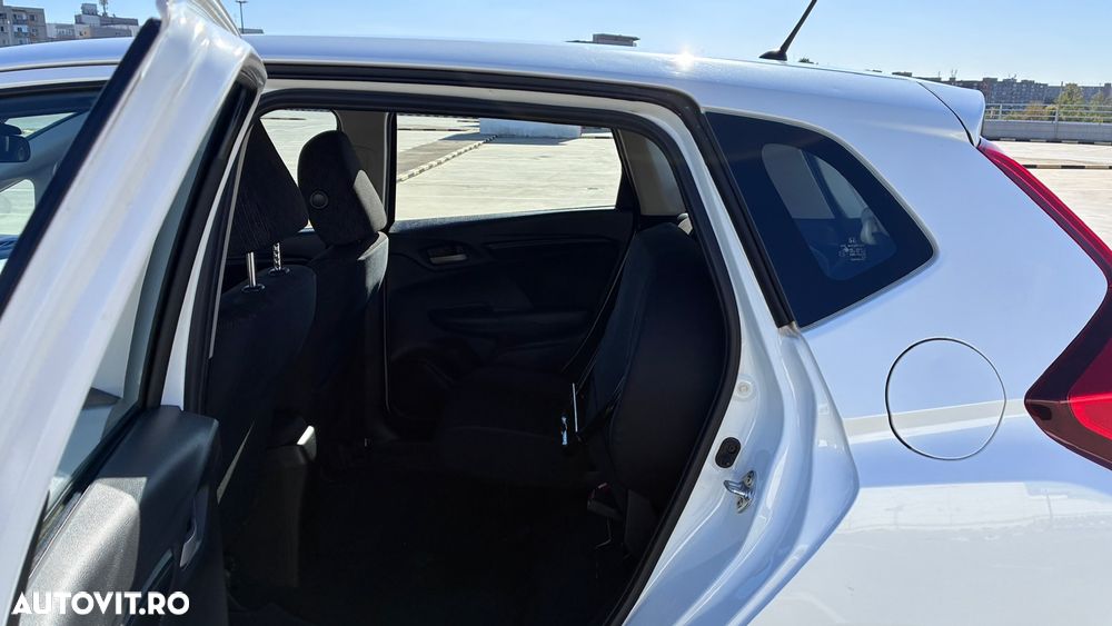 Honda Jazz 1.3 DOHC i-VTEC MT Trend - 4