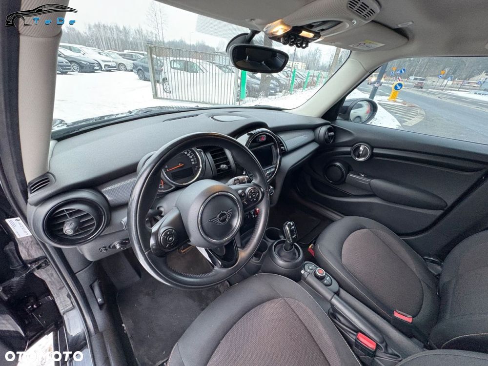 MINI Cooper Seven Chili - 21