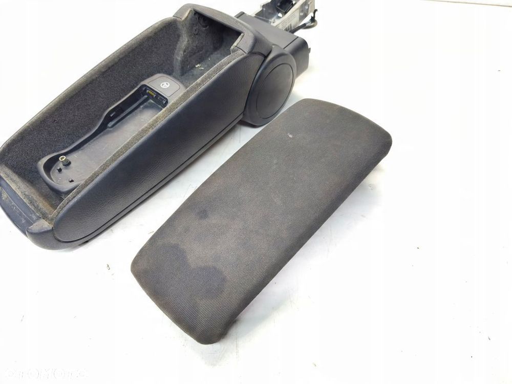 PODŁOKIETNIK PRZÓD AUDI A4 B6 B7 8E0864207G UCHWYT NA TELEFON USZKODZONY - 2