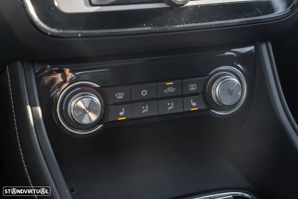 MG ZS EV 44.5 kWh Luxury - 13