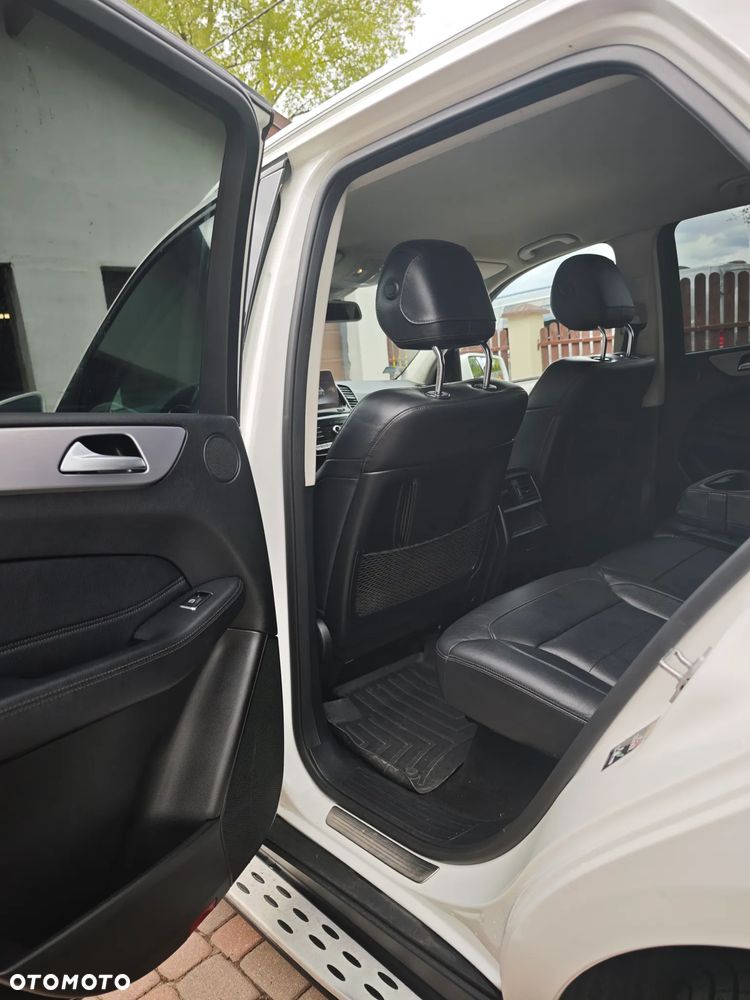 Mercedes-Benz GLE - 23