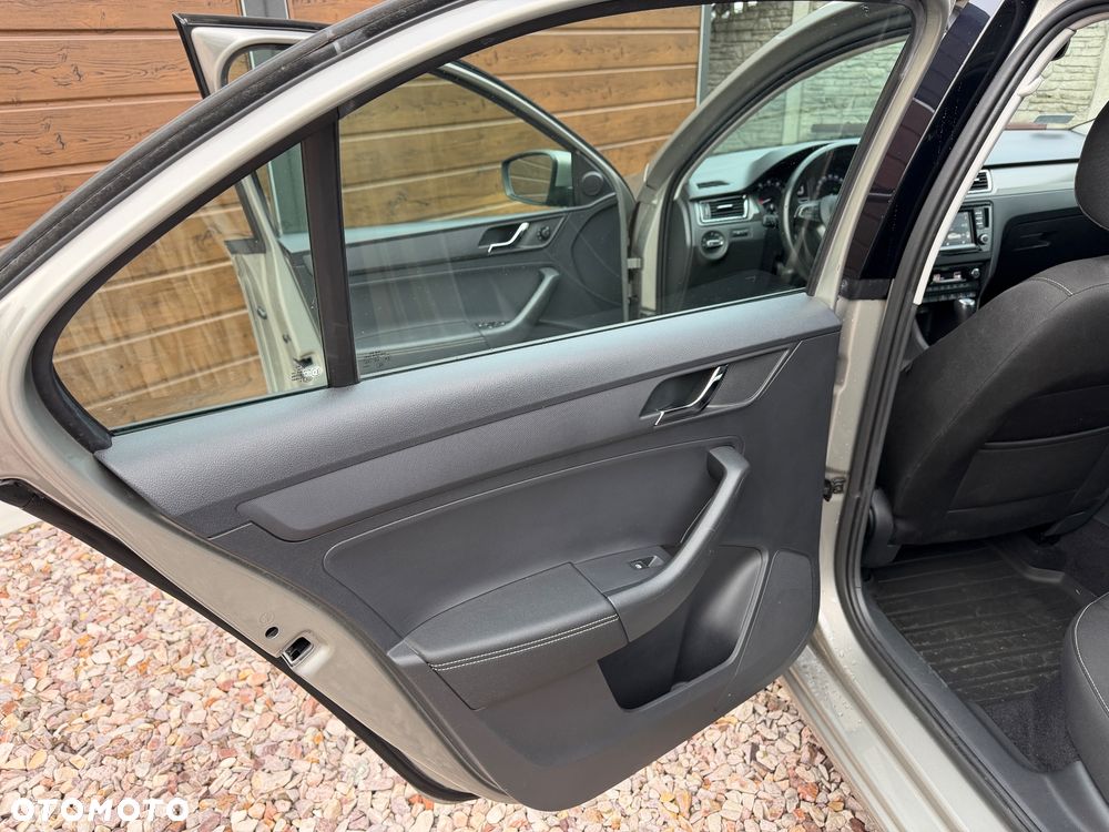 Skoda RAPID 1.4 TSI Style DSG - 14