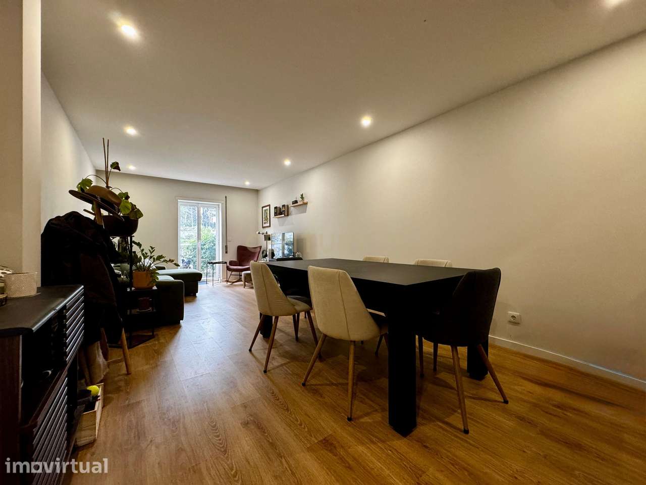 Apartamento T2 Como Novo | Terraço e Jardim | Garagem Fechada | Gião, - Grande imagem: 4/17