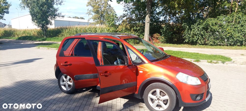 Suzuki SX4 - 4