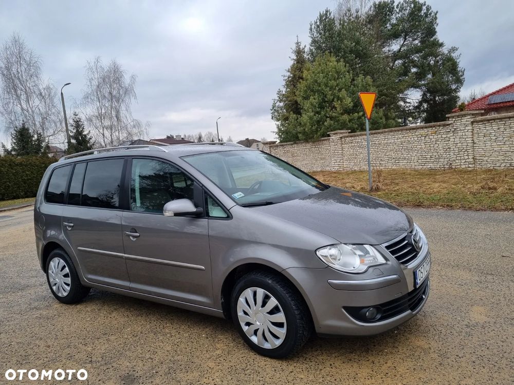 Volkswagen Touran 2.0 TDI Highline - 5