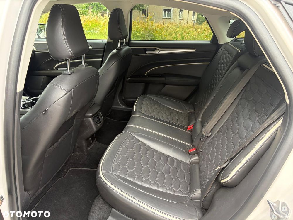 Ford Mondeo 2.0 Hybrid Vignale - 14
