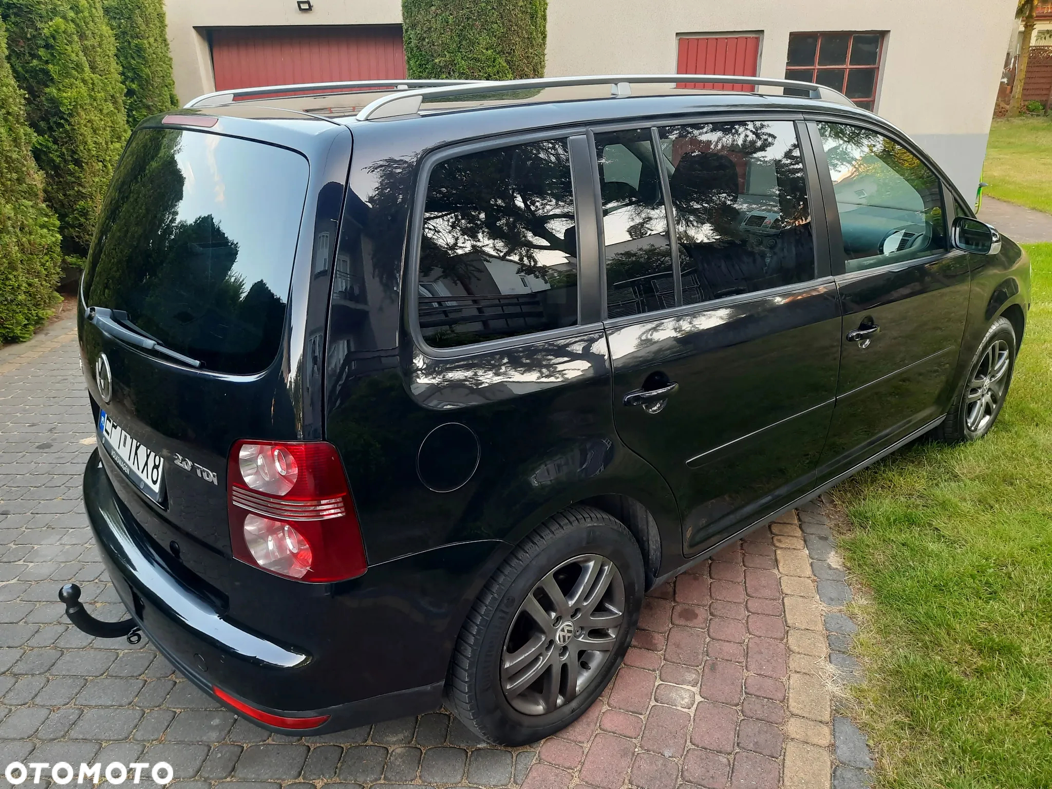 Volkswagen Touran 2.0 TDI DSG United - 9