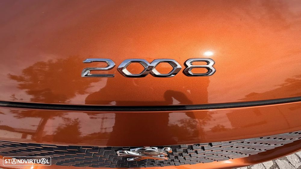 Peugeot e-2008 50 kWh GT - 11