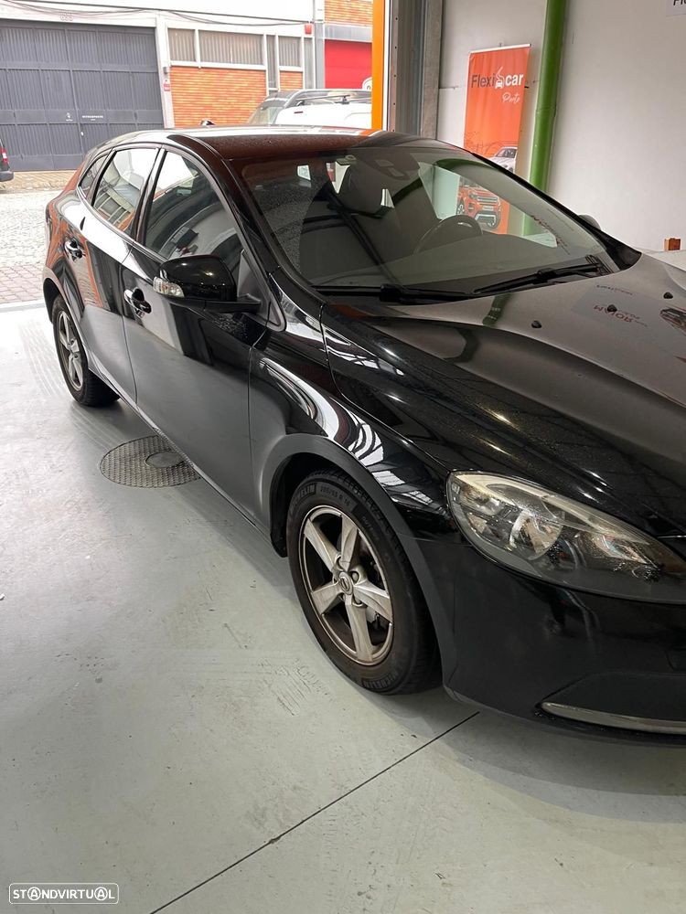 Volvo V40 2.0 D2 Kinetic - 2