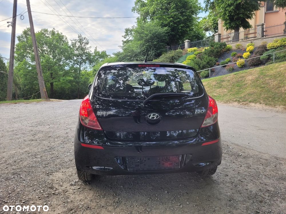 Hyundai i20 1.2 Fifa World Cup Edition - 24