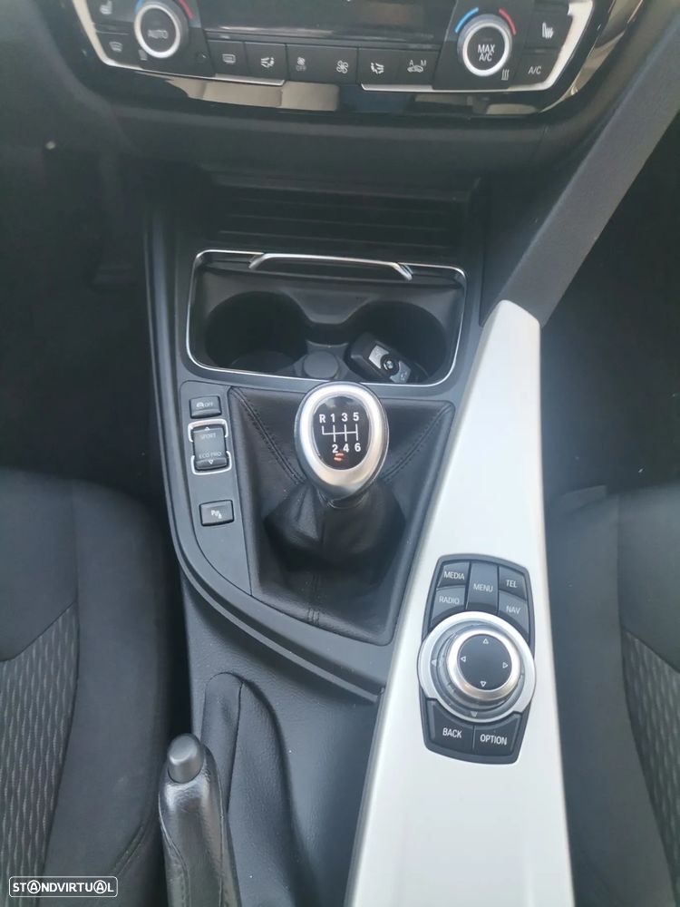 BMW 320 d Touring ED Line Sport - 10