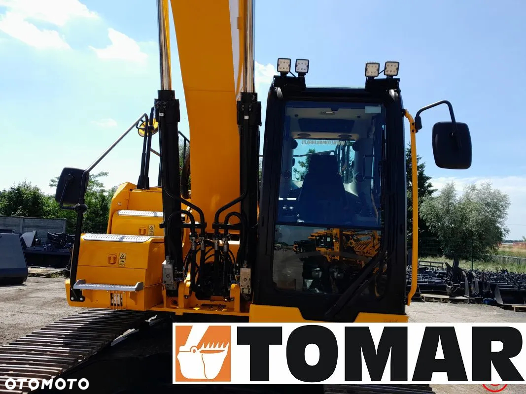 JCB 220X - 11