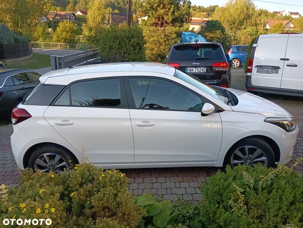 Hyundai i20 1.4 Comfort EU5 - 10
