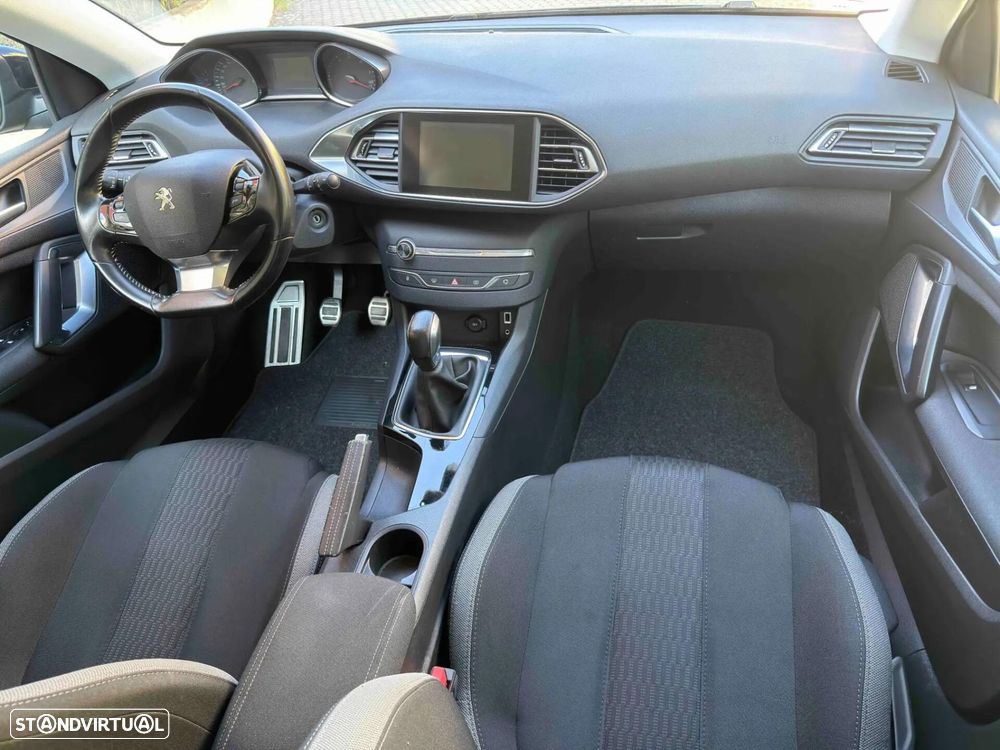 Peugeot 308 1.6 BlueHDi Style - 32
