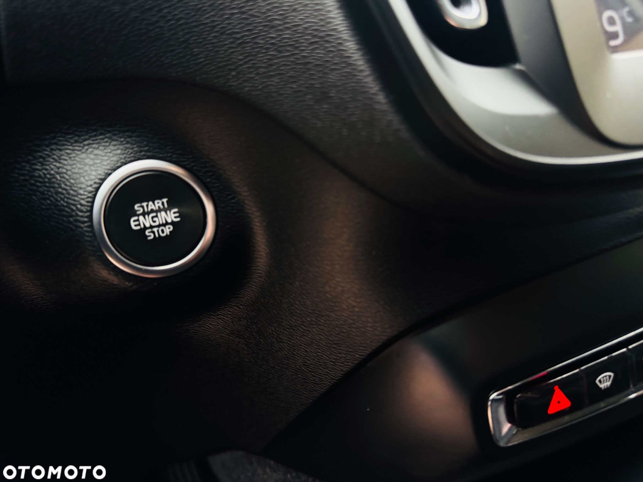 Volvo XC 40 D3 AWD Momentum Pro - 14