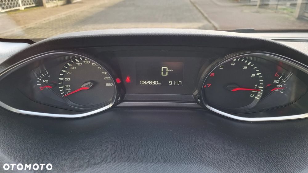 Peugeot 308 1.2 PureTech Active S&S - 17