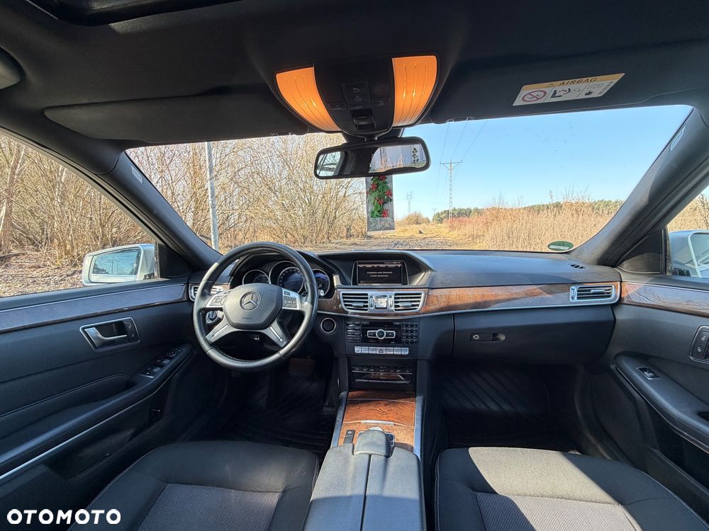 Mercedes-Benz Klasa E 220 CDI 7G-TRONIC - 23
