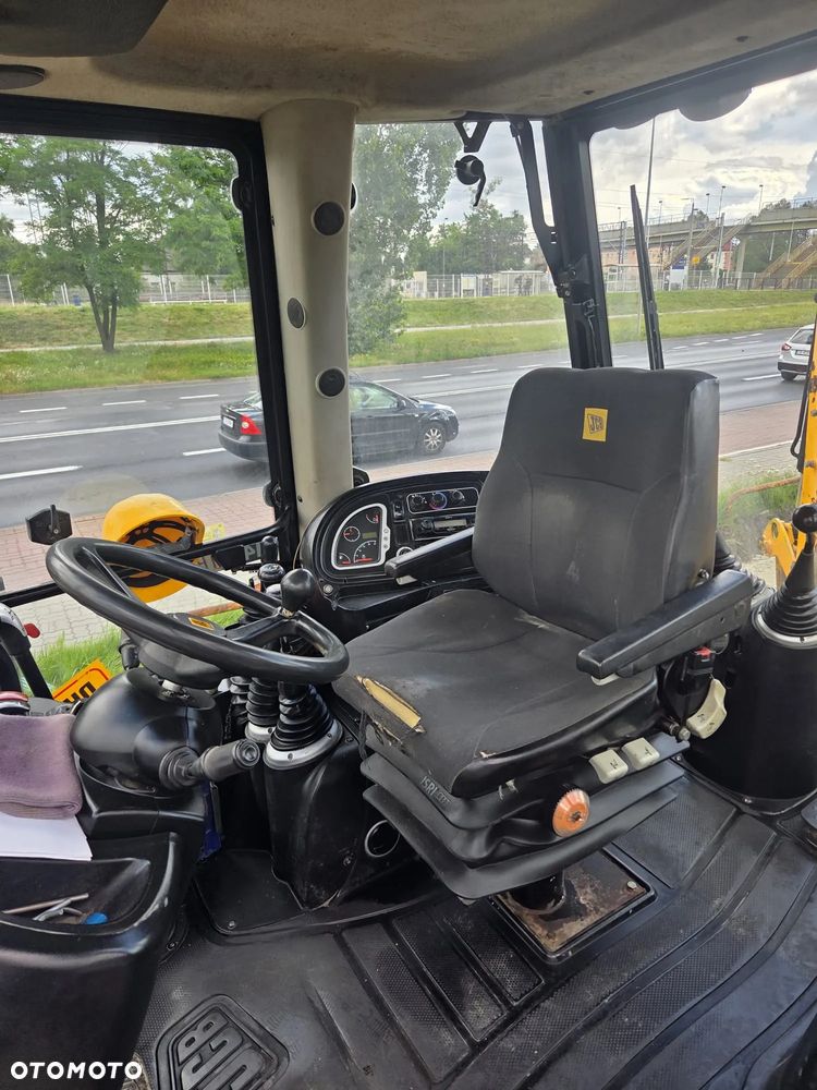 JCB 3CX - 7