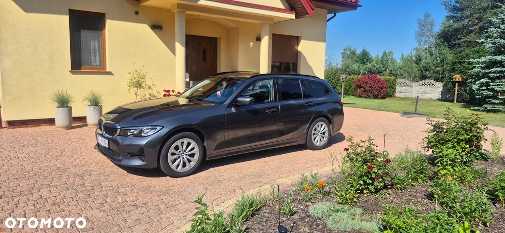 BMW Seria 3 320d mHEV - 10