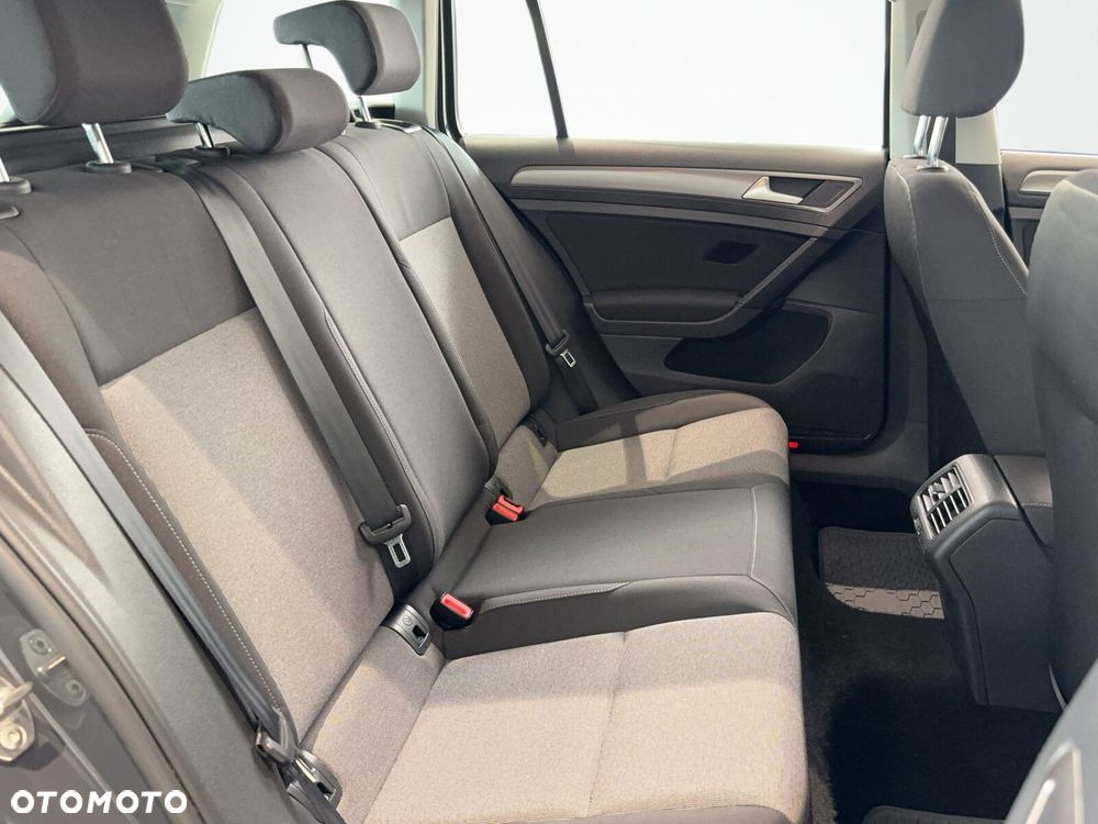 Volkswagen Golf Variant - 16