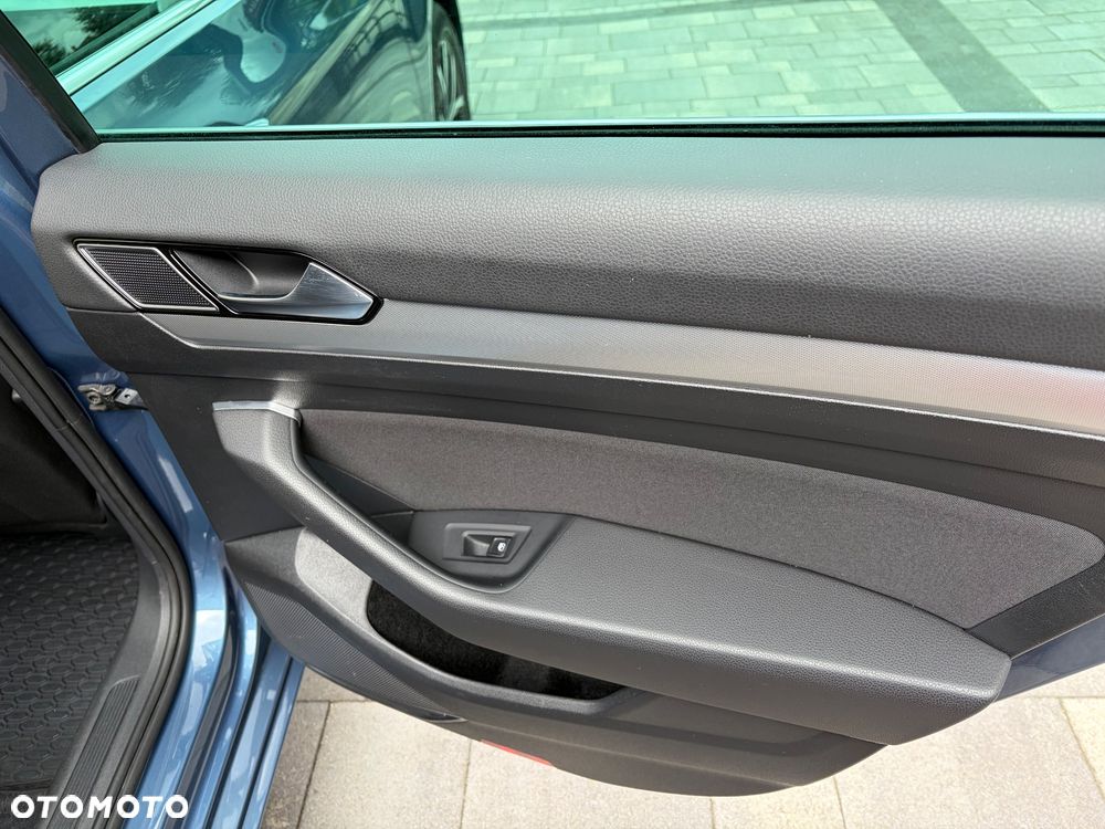Volkswagen Passat 1.8 TSI BMT Comfortline - 16