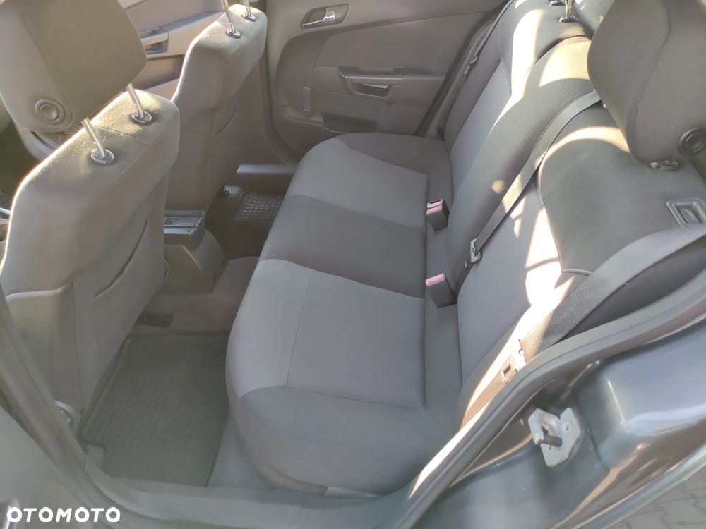 Opel Astra 1.7 CDTI Essentia - 28