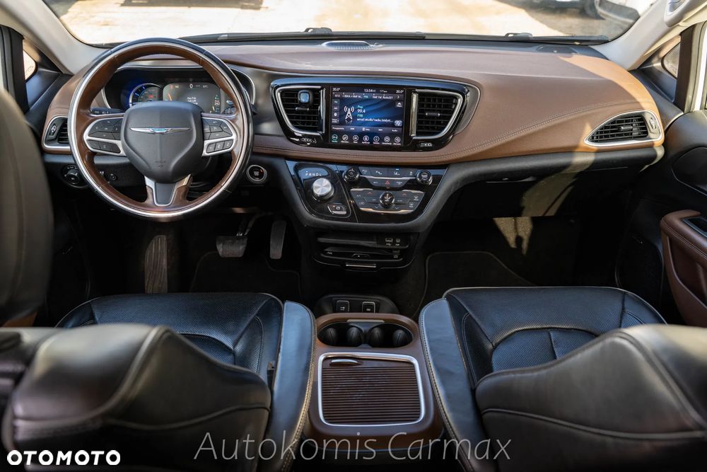 Chrysler Pacifica - 19