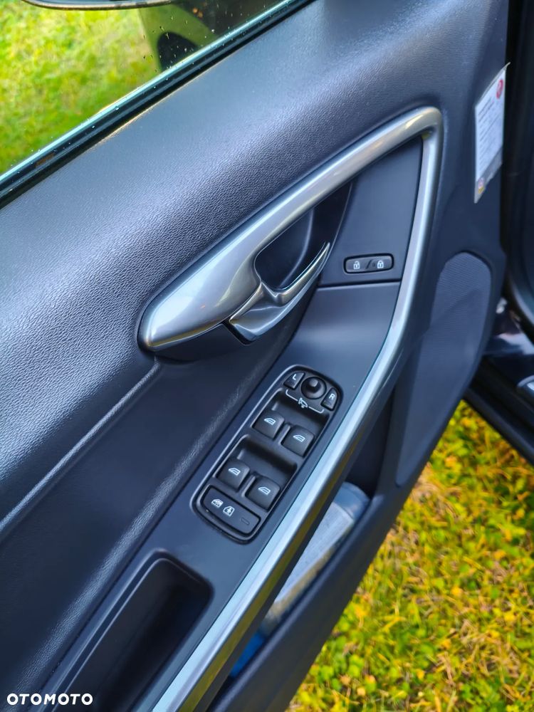 Volvo V60 D4 - 8