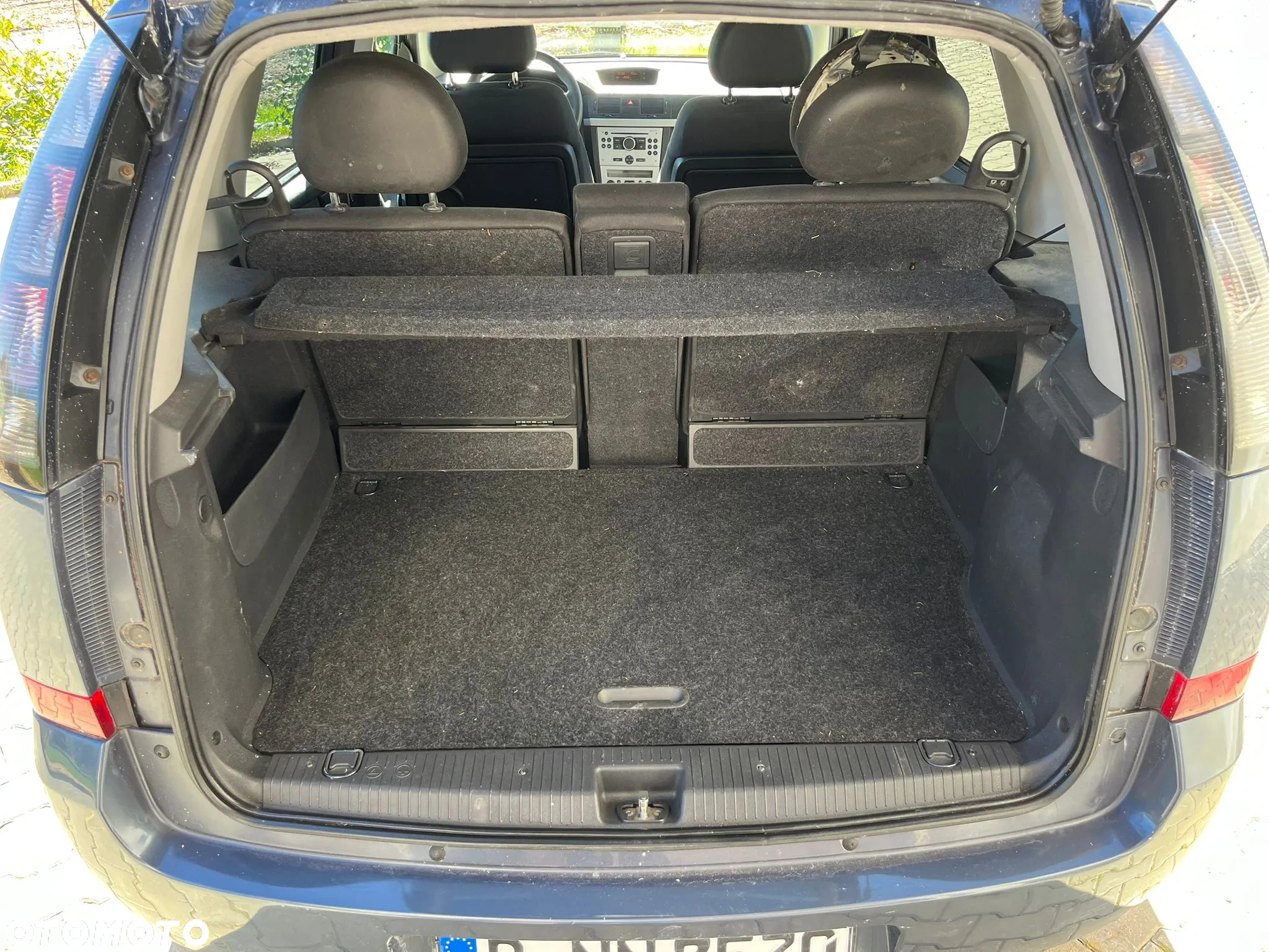 Opel Meriva 1.6 16V Innovation 110 Jahre - 11