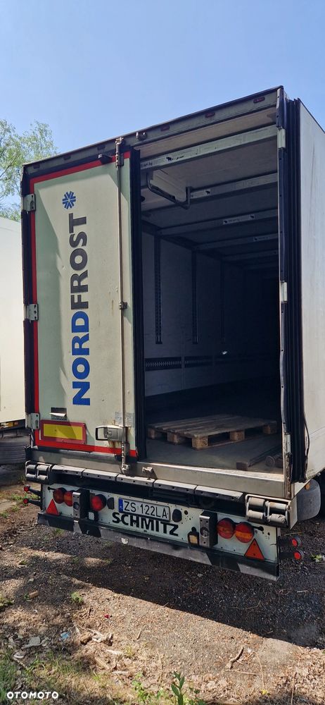 Schmitz Cargobull SKO 24 - 2