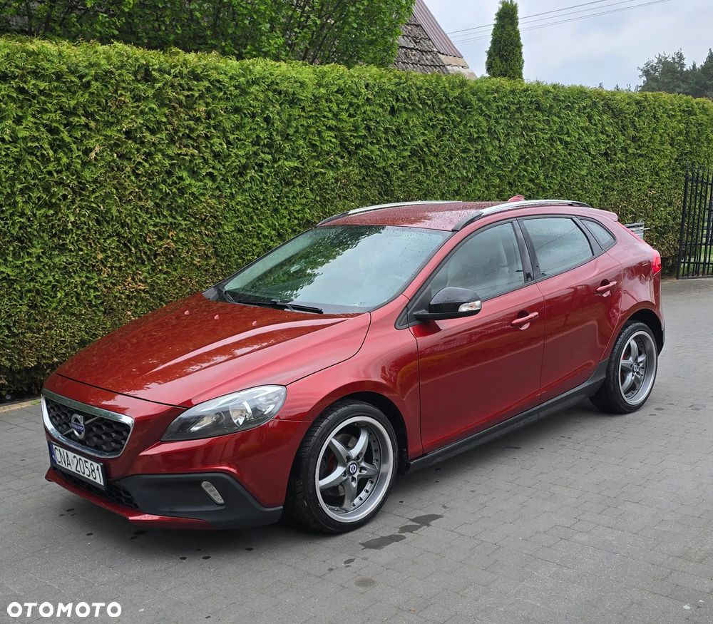 Volvo V40 D2 R-Design - 1