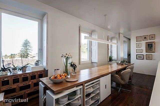 Apartamento Arq Aires Mateus no largo da Igreja de São Pedro de Sintra - Grande imagem: 3/10