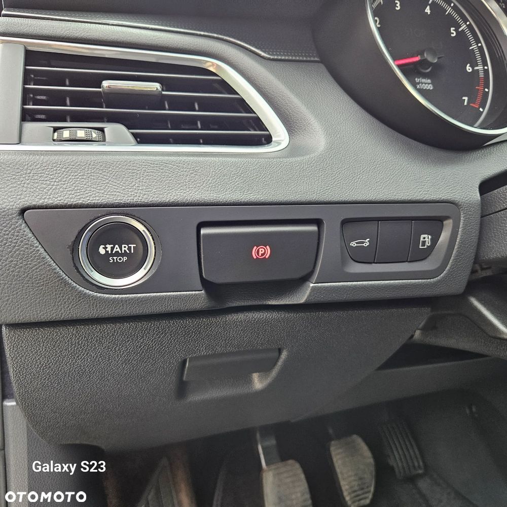 Peugeot 508 1.6 T Allure - 21