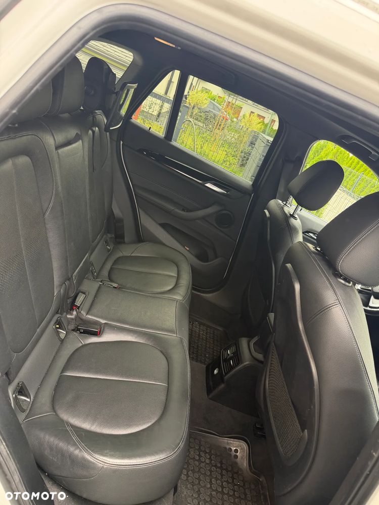 BMW X1 xDrive25i xLine - 9