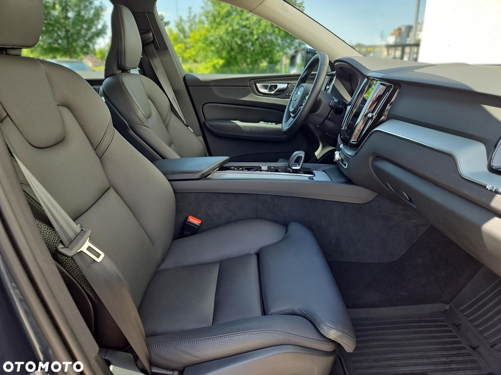 Volvo XC 60 B5 B AWD Plus Dark - 12