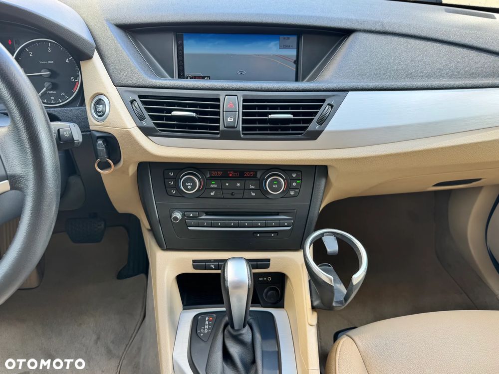 BMW X1 xDrive20d - 17