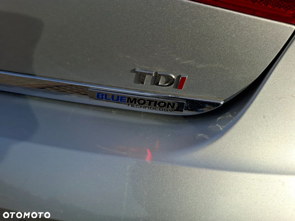 Volkswagen Passat 1.6 TDI BlueMotion Technology R-Line - 39