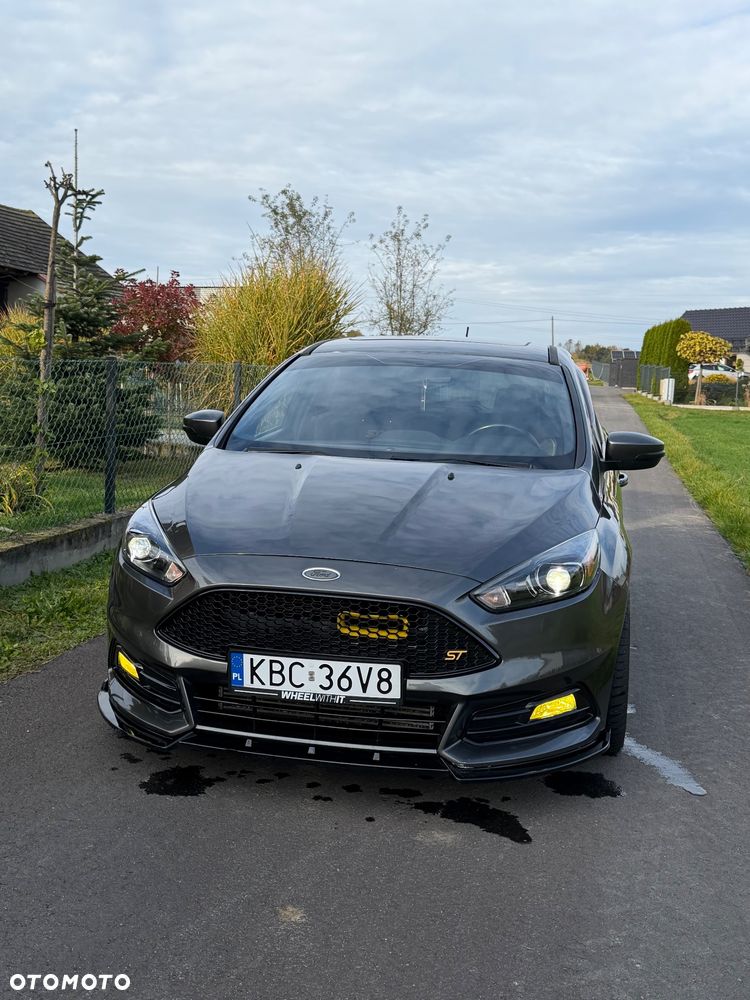 Ford Focus - 13