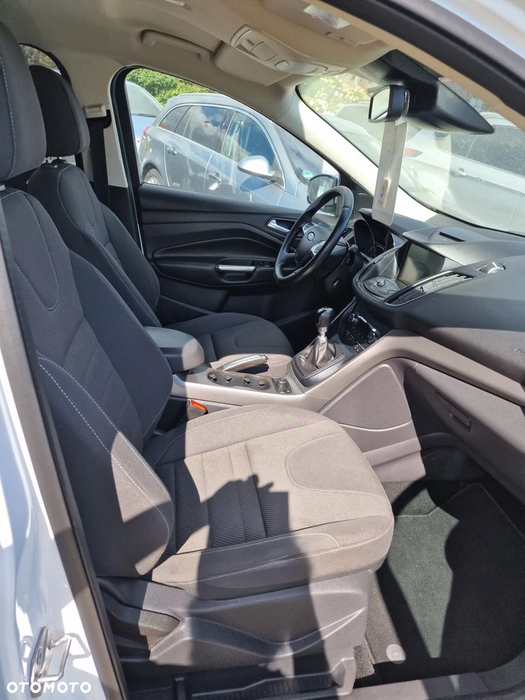 Ford Kuga - 3