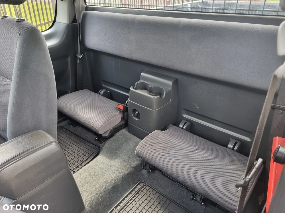 Isuzu D-Max 4x4 Space Cab Custom - 10