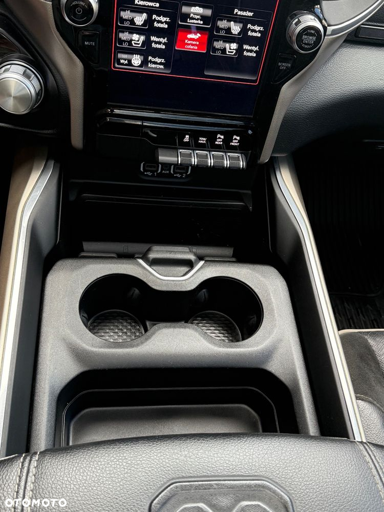 Dodge RAM 1500 5.7 4x4 - 32