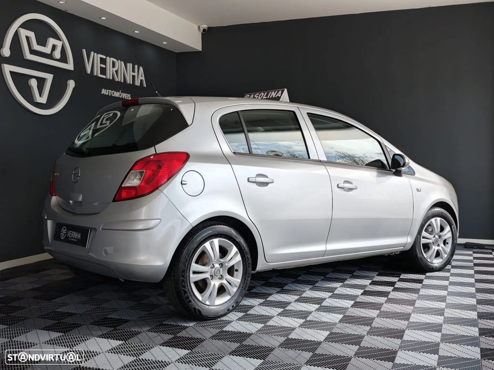 Opel Corsa 1.2 Cosmo - 10